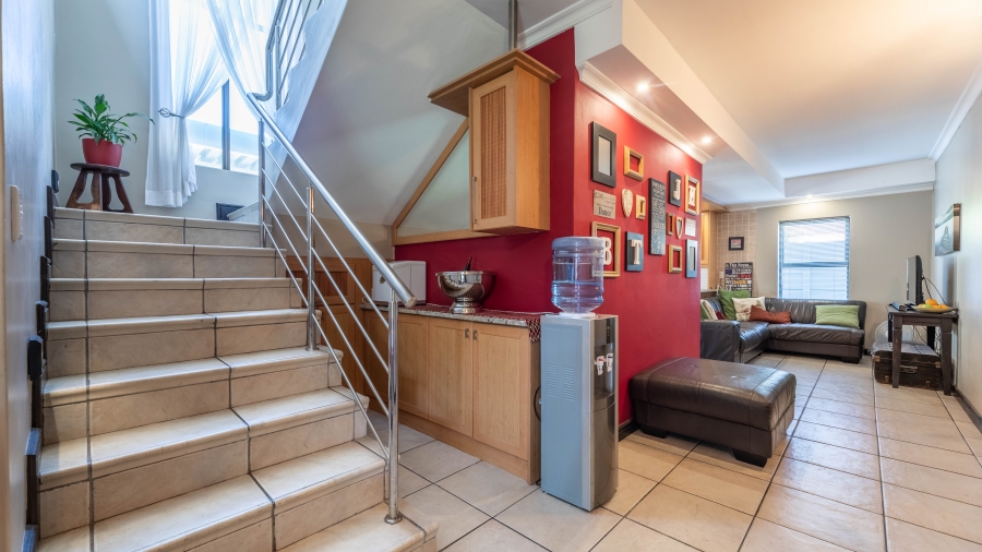 5 Bedroom Property for Sale in Parklands Western Cape